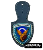 This official leather badge holder is for the 114 Combat Wing (114 CW) based in Tanagra. It features their Homeric motto "ΦΥΛΑΚΗΣ ΜΝΗΣΑΣΘΕ" and eagle emblem, crafted on high-quality enamel.
